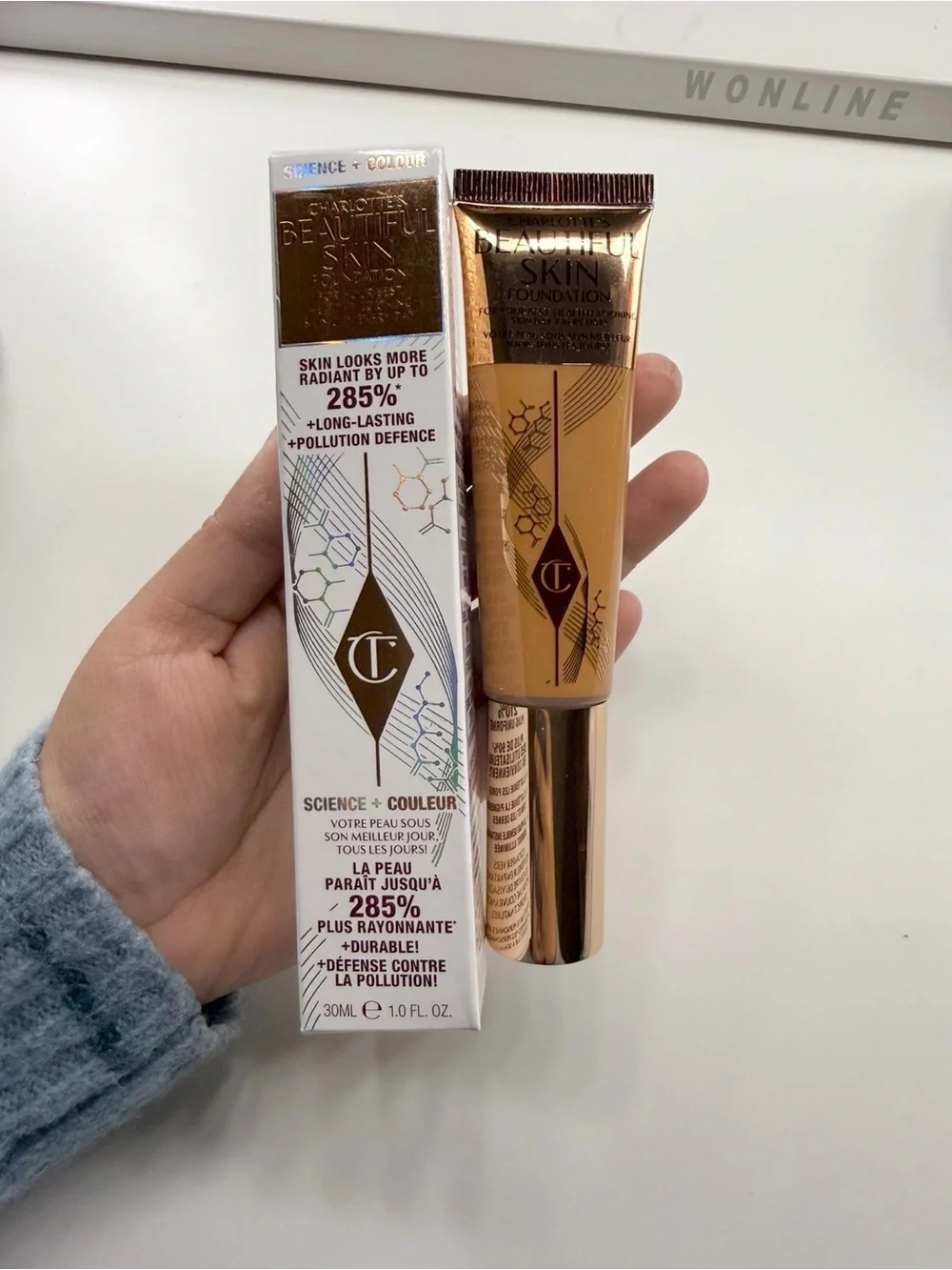 Charlotte Tilbury Beautiful Skin 11 Cool Foundation